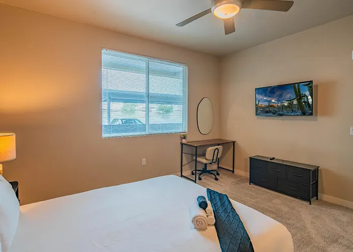 Apartment The Luxe Lookout Balcony Pool Sleeps 4 Tempe