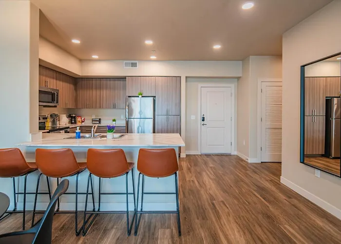 Apartment The Luxe Lookout Balcony Pool Sleeps 4 Tempe