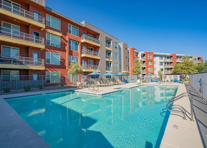 Apartment The Luxe Lookout Balcony Pool Sleeps 4 *